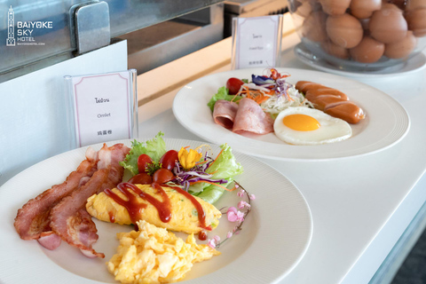 Bangkok: Baiyoke Sky Buffet Breakfast on 81st Floor Balcony