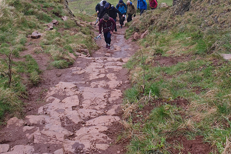 Edinburgh: Guided Hike to Arthur's Seat and Holyrood Park