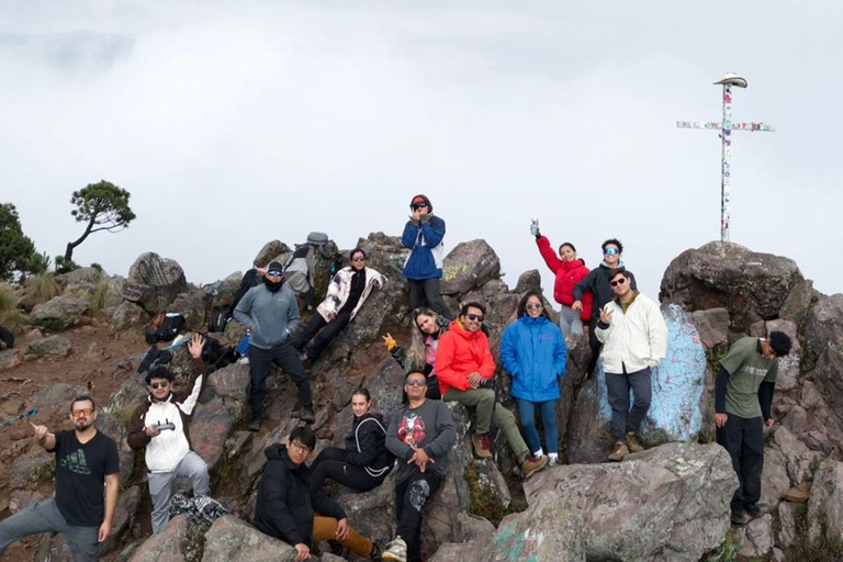 Wschód słońca na wyżynach: Pico del Águila. Miasto Meksyk.