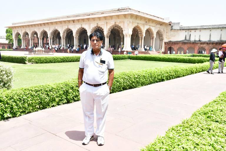 From Delhi: Taj Mahal Day Trip with Traditional Indian Lunch Delhi: Taj Mahal with Traditional Indian Lunch, Car, Tickets