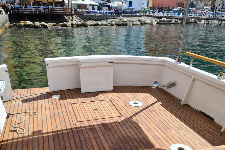 Sorrento: Boat Tour with Swimming Stops and Drinks