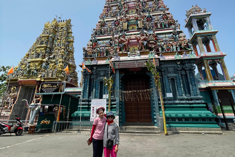 From Negombo: Colombo City Tour with Transfers
