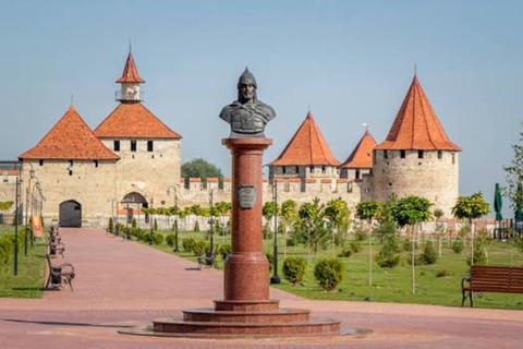 Chisinau: Private Guided Tour to Transnistria&amp;Wooden Church