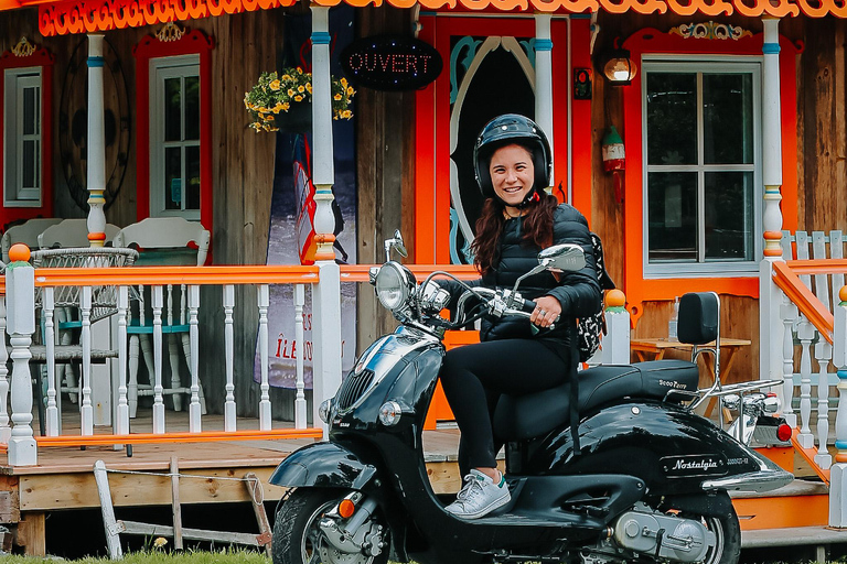 Quebec City - Scooter Guided Tour on Ile d'Orléans Quebec City: Scooter Tour on Ile d'Orleans chocolate berries