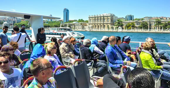 Istanbul: Bosporus-Kreuzfahrt mit Audioguide und Sonnenuntergangsoption