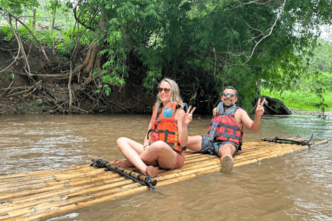 Przygoda w Chiang Mai na quadach | Tajemniczy wodospad i spływ bambusową tratwą2 MIEJSCA – 1 godzina jazdy quadem | Tajemniczy wodospad, spływ bambusową tratwą i lunch