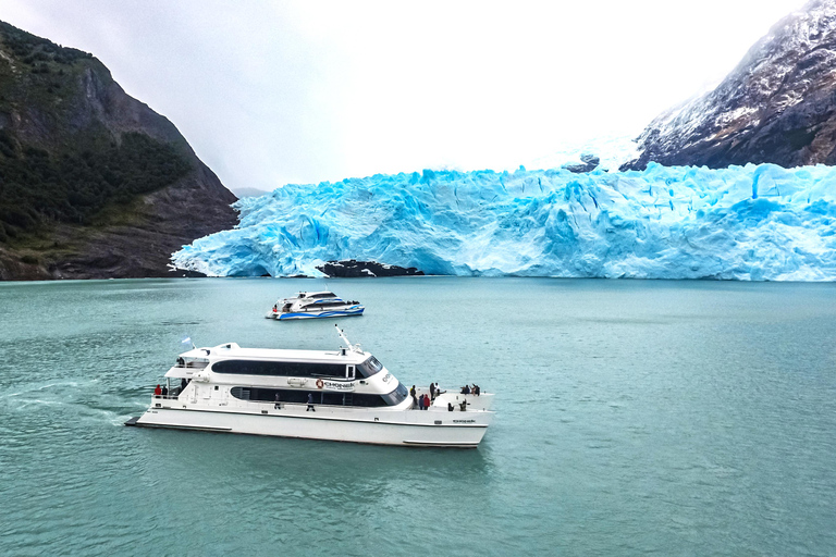 El Calafate: All Glaciers Boat Trip Classic Todo Glaciares Navigation