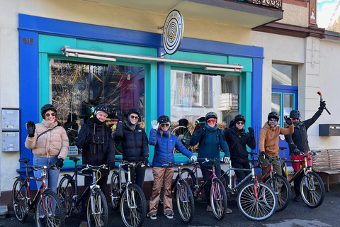 Interlaken: Tour in bicicletta con fiumi, laghi e cioccolato caldo