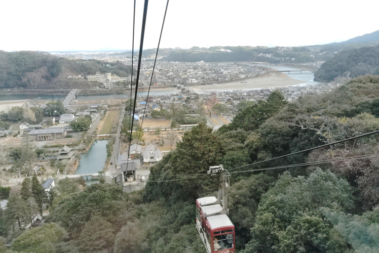 Kintai-Kyo Bridge and Iwakuni Castle with local guide 3h Jan 2025 Iwakuni