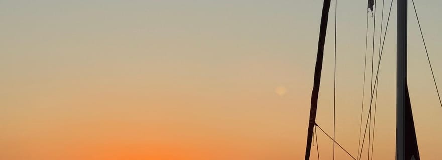 Mykonos : voile à l'heure dorée avec déjeuner et transferts