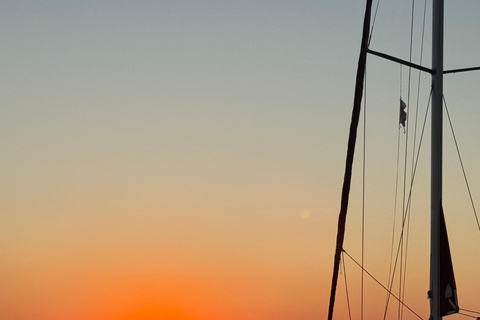 Mykonos Golden Hour Sailing with Lunch & Transfers