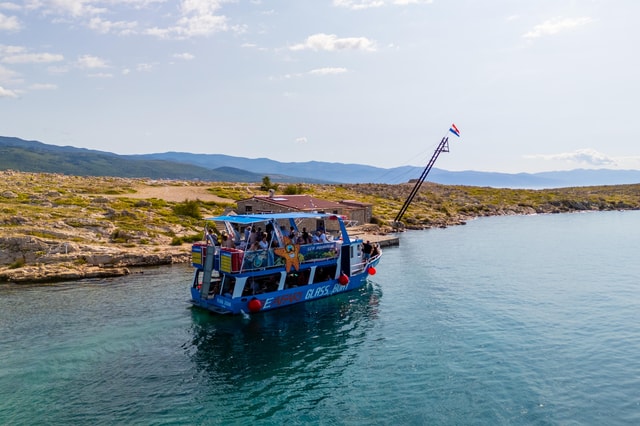 Crikvenica: boottocht met glazen bodem naar Šilo op het eiland Krk