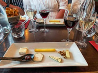 Paris, Montmartre Fromage, Vin & Pâtisserie Visite guidée à pied - Hizvo