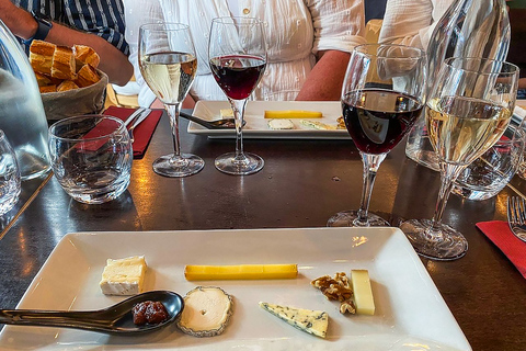 Paris: Montmartre Cheese, Wine & Pastry Guided Walking Tour