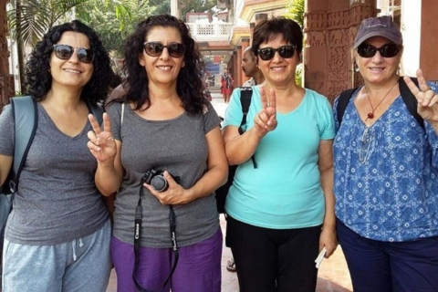 Agra: Visita guiada privada a pieVisita privada con degustación de comida