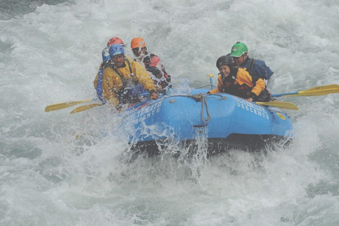 Pokhara: Aventura de 2 dias de caminhada e rafting no Australian Camp