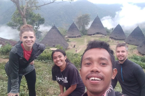 Labuan Bajo Taxi ADVENTURE WAE REBO 2D1N