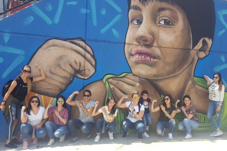 Medellín: Tour privado Comuna 13 con TeleféricoRecorrido por la Comuna 13 y finca de café