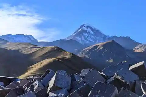 Da Tbilisi: Giro di Kazbegi - Zhinvali - Ananuri - Gudauri