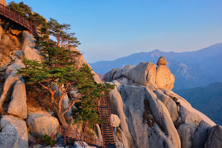 Seoraksan Hiking: Ulsanbawi, Biryong Falls & Finisher Gift B) Hiking Only Shared Tour, Meet at Mt. Seorak