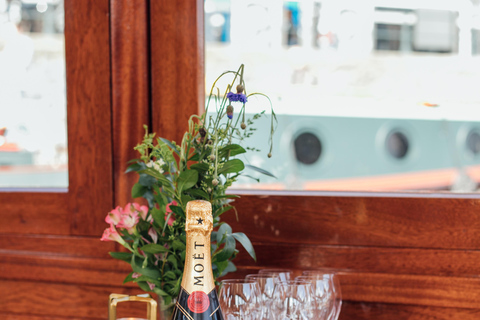 Amsterdam: Moët & Chandon Gourmet Dinner Cruise Amsterdam: Moët & Chandon Gourmet Dinner Cruise