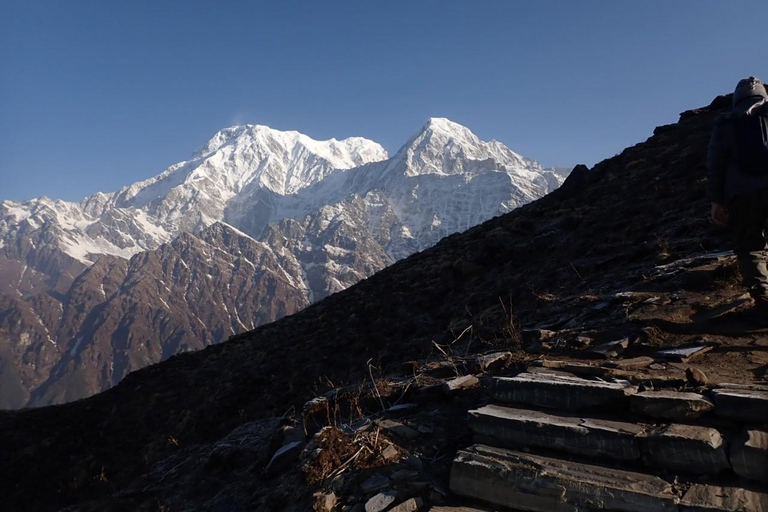 Pokhara: Mardi Himal Trek com acomodação