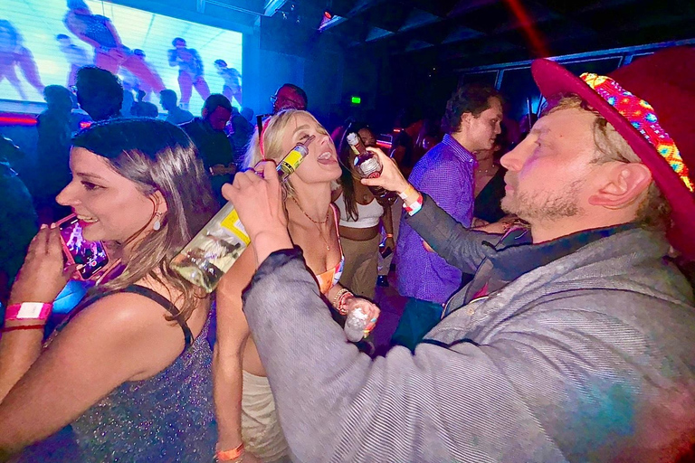 Bogota: The Legendary Pub Crawl! Drinks, Clubs and Fun