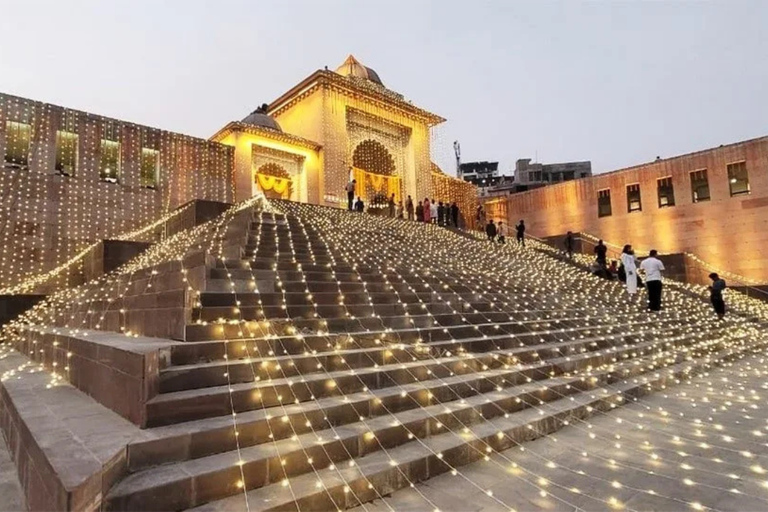 Visite d&#039;une journée tout compris à Varanasi avec vue sur le GangeVaranasi : visite privée d&#039;une journée sans billet