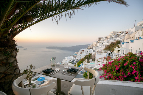 Santorini: Sunset Wine Tasting at The Athenian House