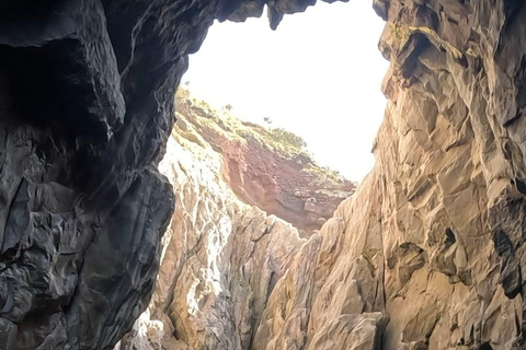 圣米格尔岛：火山奇观、洞穴与历史游船之旅