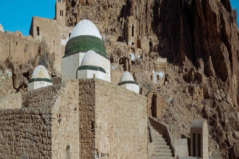 Immersione berbera a Zriba Ollya e degustazione di sapori localiImmersione berbera a Zriba Ollya e assaggio dei sapori locali