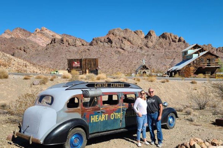 Las Vegas: Passeio de RZR com adrenalina pelo Rio ColoradoVai a Las Vegas: Colorado Adrenaline RZR Tour - Conduz até ao local-