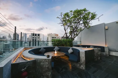 Bangkok: Sky on 20 Rooftop Bar med frit flydende drinks