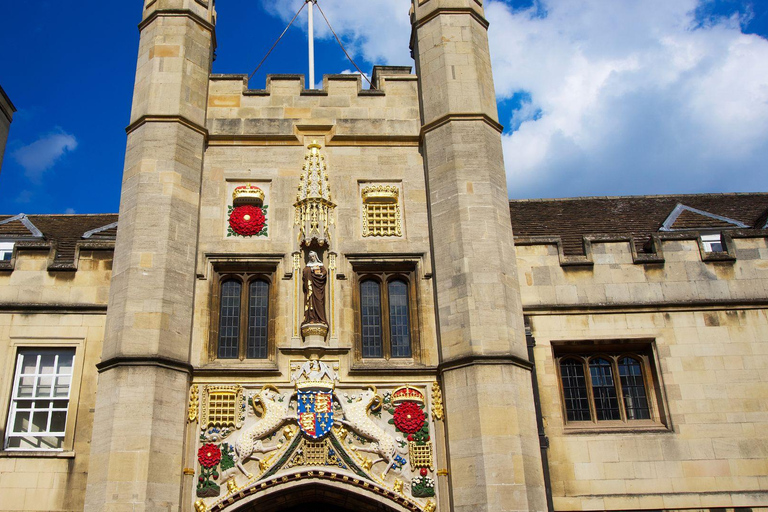 Best of Cambridge: Private Walking Tour with a LocalPrivate City Walking Tour - 2Hr