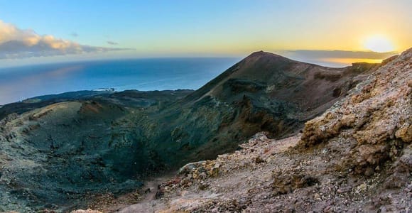 Trekking among the volcanoes of Fuencaliente