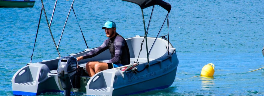 Visite du Plus beau Aquarium Naturel de Guadeloupe en Bateau sans Permis 4H