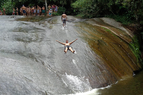 Paraty: Waterfalls, Distillery, and Cheese Tasting Tour Pick up dos clientes nas pousadas proximas do centro