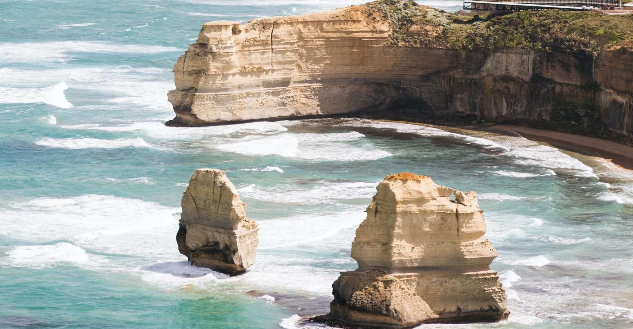 Melbourne, Private Helicopter Flight to the 12 Apostles - Housity