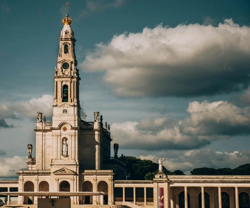 Au départ de Lisbonne : visite italienne de Fatima, Batalha, Nazarè et Obidos