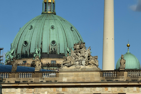 Berlin Night Walking Tour - Iconic Illuminated Landmarks Private Berlin Sunset Walking Tour - Iconic Landmarks