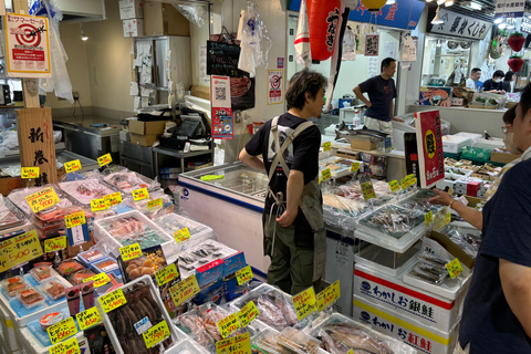 Tokyo: Tour gastronomico e tour a piedi del mercato del pesce di Tsukiji