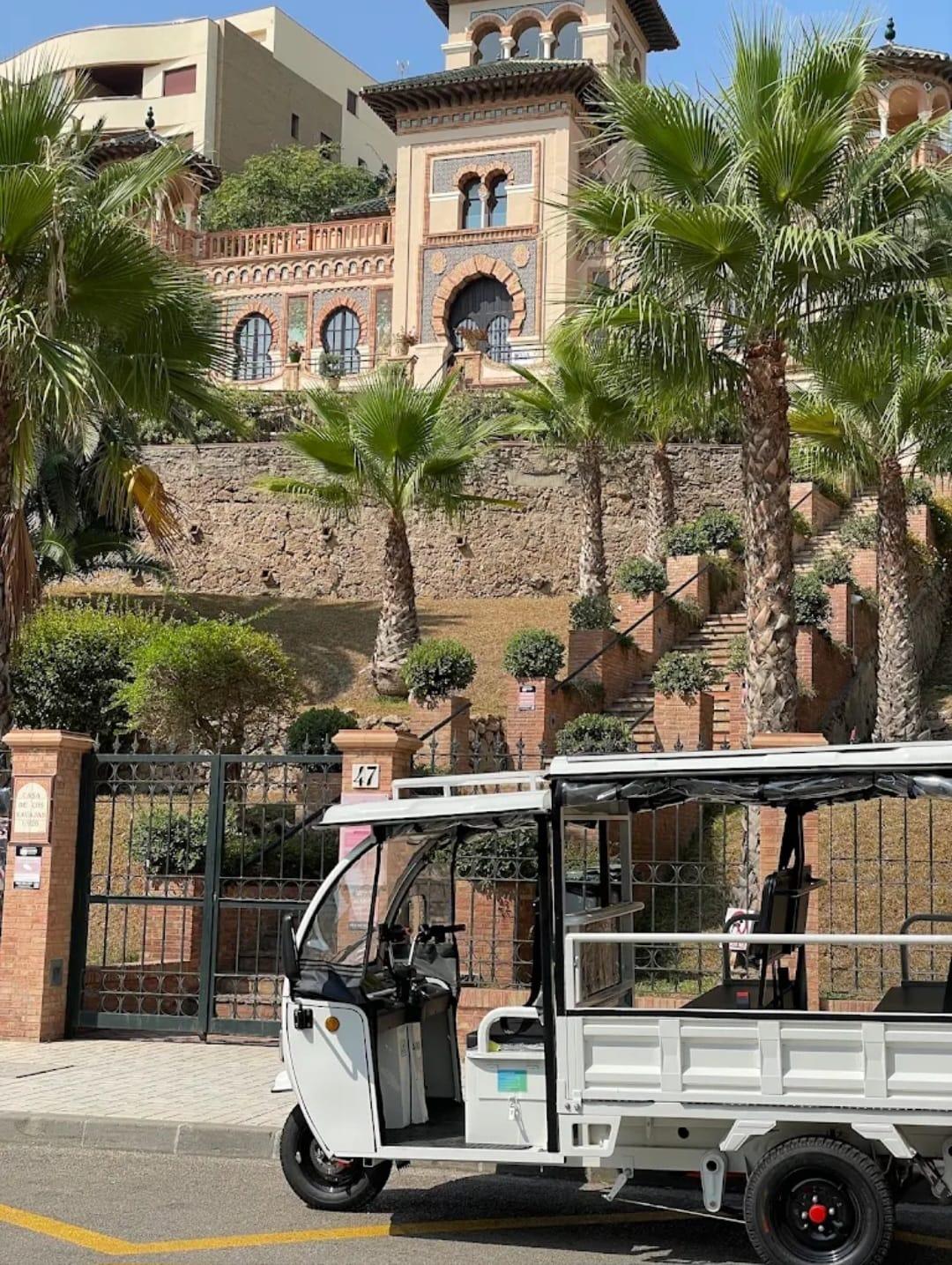 Torremolinos im Tuk-Tuk: Panorama-Sightseeing-Tour und geführte Besichtigung