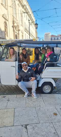 Descubre La Bella Lisboa A Bordo De Un Tuk Tuk GetYourGuide