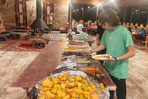 Wadi Rum: Hiking Tour with Watching the stars Bedouin Camp Hiking Tour 4hours