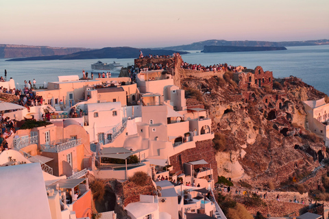 Santorini: Private Tour with Local Guide and Transportation Santorini: Guided Tour with Transportation & Local Guide 3h