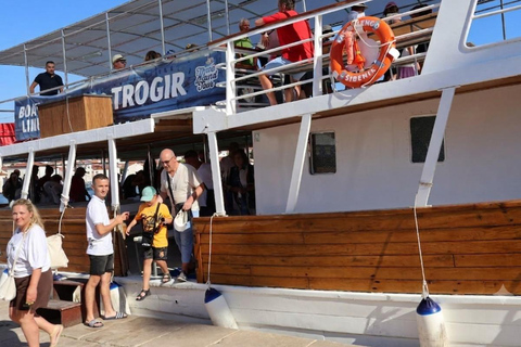 Trogir: 3 Islands, Blue Lagoon & Sandy Beach with Lunch Okrug Gornji: Blue Lagoon – 3 Island Tour with Lunch
