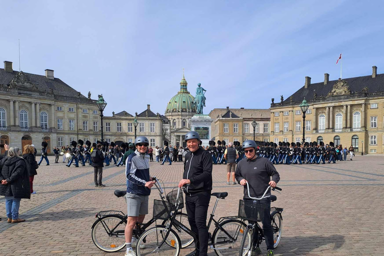 Köpenhamn: 2,5-timmars &quot;Must See&quot;-cykeltur med lokal guide