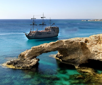 Ayia Napa: Black Pearl Pirate Boat Cruise with Cannon Show