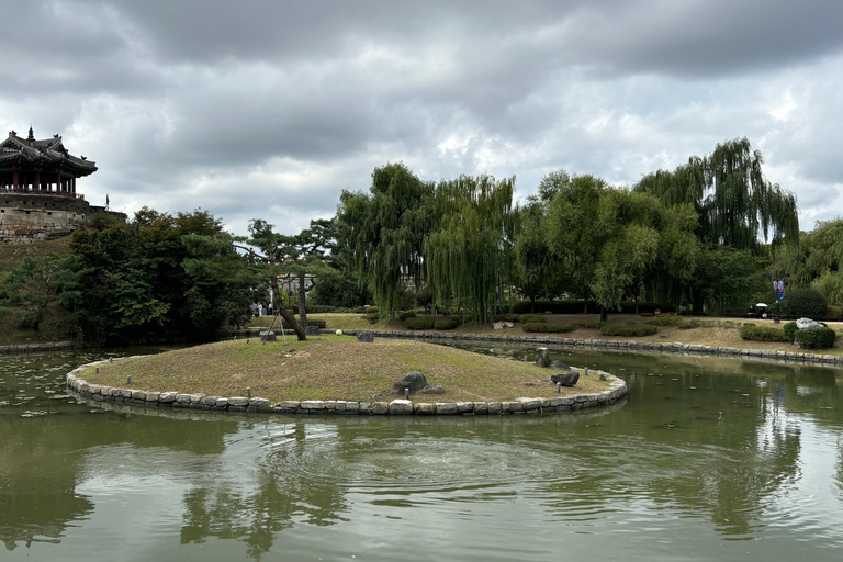 Seul: passeio histórico e gastronómico por Suwon com chá e sobremesa reais