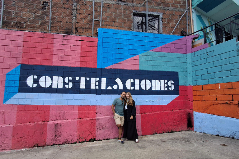 New Comuna 3 Medellín Tour: the largest macro-mural in the city Comuna 3 Manrique Tour: the largest macro-mural in Medellín